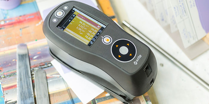 Máy đo màu cầm tay X-Rite Ci64